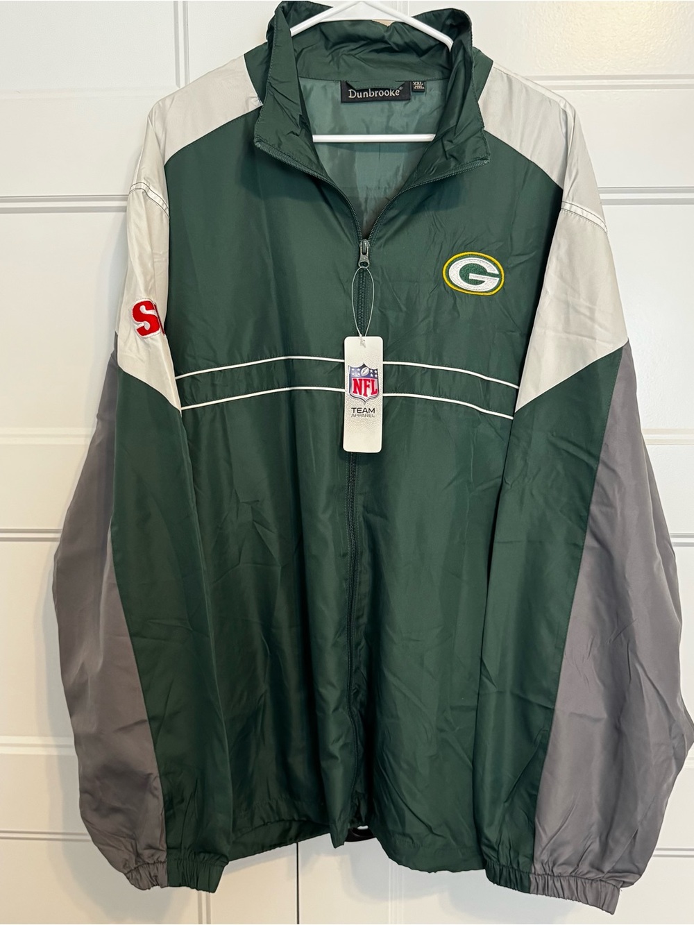 Dunbrooke Green, Gray & White Green Bay Windbreaker Jacket